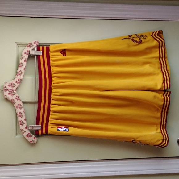 Men's Adidas 🏀 Cleveland Cavs Cavaliers Basketball Lebron Kyrie Retro short XL - Picture 1 of 9